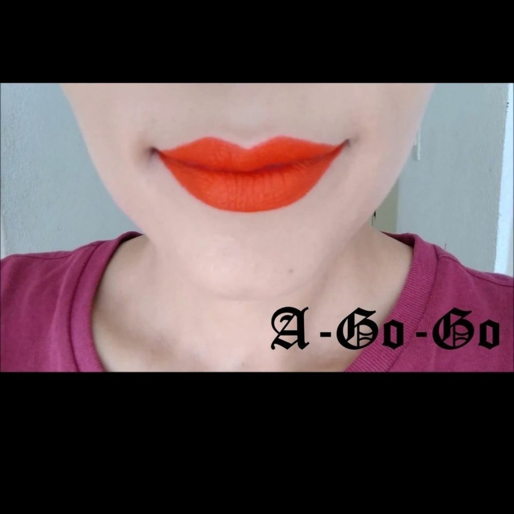 💙🧚♀️A-GO-GO Kat Von D DISCONTINUED Studded Kiss Lipstick NWT - Picture 3 of 6